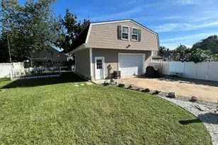 32 Villa Pl, Eatontown, NJ 07724 - Photo 3