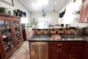 32 Villa Pl, Eatontown, NJ 07724 - Photo 11