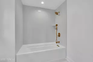 834 Sycamore Ave, Tinton Falls, NJ 07724 - Photo 23