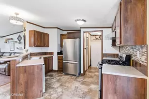 208 Longboat Ave, Beachwood, NJ 08722 - Photo 7