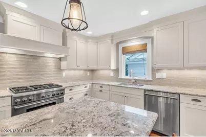 8 Glenwood Place, Spring Lake, NJ 07762 - Photo 17