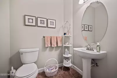 301 Colgate Way, Freehold, NJ 07728 - Photo 23