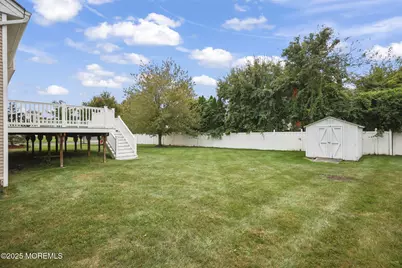 301 Colgate Way, Freehold, NJ 07728 - Photo 43