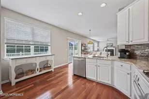 301 Colgate Way, Freehold, NJ 07728 - Photo 19