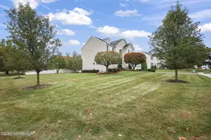 301 Colgate Way, Freehold, NJ 07728 - Photo 45