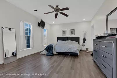 374.5 W Park Avenue, Oakhurst, NJ 07755 - Photo 9