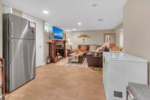 41 Longstreet Rd, Manalapan Township, NJ 07726 - Photo 25