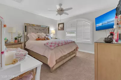 41 Longstreet Road, Manalapan Township, NJ 07726 - Photo 17