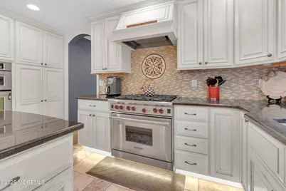 41 Longstreet Road, Manalapan Township, NJ 07726 - Photo 11