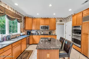 375 Peter Forman Dr, Freehold, NJ 07728 - Photo 25