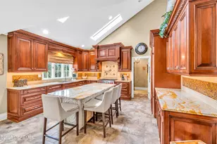 9 Joyce Ct, Manalapan Township, NJ 07726 - Photo 7