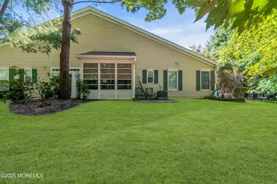 138 Greenlawns Drive, Lakewood, NJ 08701 - Photo 17