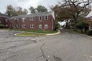 82 Manor Dr, Red Bank, NJ 07701 - Photo 37