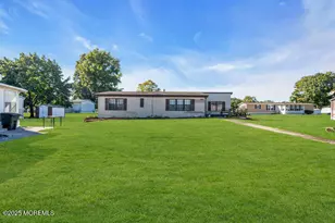 537 James St, Freehold, NJ 07728 - Photo 3