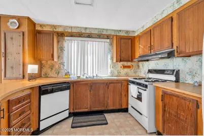 537 James Street, Freehold, NJ 07728 - Photo 17