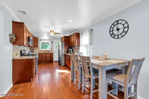 35 Willow St, Port Monmouth, NJ 07758 - Photo 9
