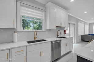 8 Sarah Ln, Eatontown, NJ 07724 - Photo 25