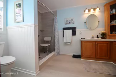 75 Robin Place, Freehold, NJ 07728 - Photo 23