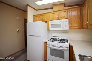 75 Robin Pl, Freehold, NJ 07728 - Photo 19