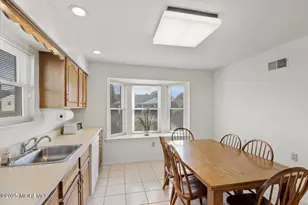 7 Bishop Ct, Marlboro Township, NJ 07746 - Photo 5