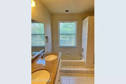 284 Fairfield Place, Morganville, NJ 07751 - Photo 19