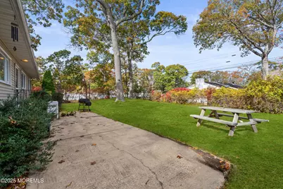 271 Jerome Avenue, Oakhurst, NJ 07755 - Photo 31