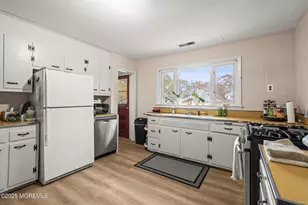 271 Jerome Ave, Oakhurst, NJ 07755 - Photo 13