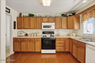 54 Merion Ln, Jackson, NJ 08527 - Photo 15