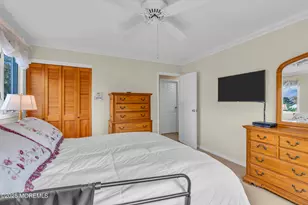 21 Thoreau Dr, Manalapan Township, NJ 07726 - Photo 23