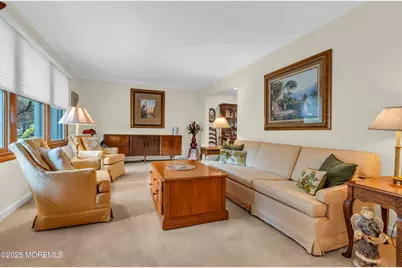 21 Thoreau Drive, Manalapan Township, NJ 07726 - Photo 9