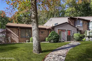 109 Lexington Ct, Red Bank, NJ 07701 - Photo 33