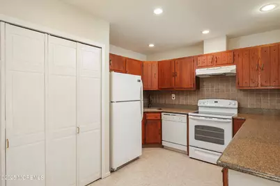 109 Lexington Court, Red Bank, NJ 07701 - Photo 17