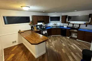 32 Woodrow St, Oakhurst, NJ 07755 - Photo 5