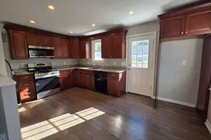 6 Trumen Pl, Hazlet Township, NJ 07730 - Photo 3