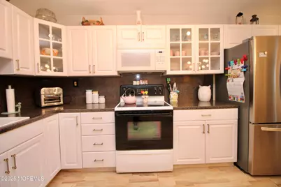 119 Muhlen Platz #E, Freehold, NJ 07728 - Photo 15