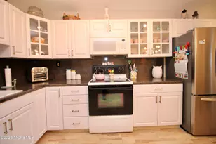 119 Muhlen Platz, Freehold, NJ 07728 - Photo 15