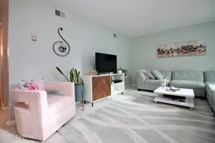 119 Muhlen Platz, Freehold, NJ 07728 - Photo 7