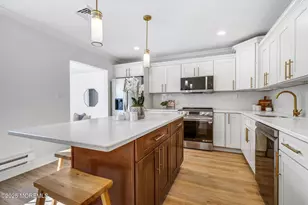 32 Plaza De Las Lobos, Freehold, NJ 07728 - Photo 7