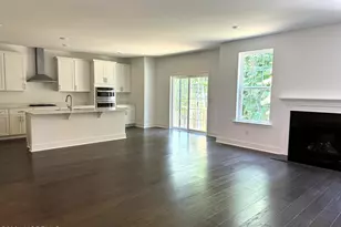 153 Woolley Ct, Oakhurst, NJ 07755 - Photo 5