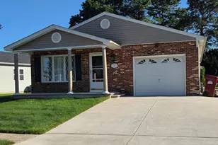 7 Augusta Ct, Toms River Township, NJ 08757 - Photo 1