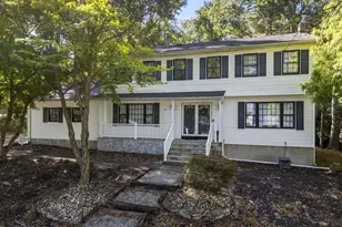 34 Brookside Cir, Marlboro Township, NJ 07746 - Photo 3