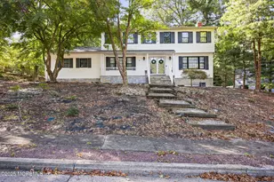 34 Brookside Cir, Marlboro Township, NJ 07746 - Photo 5