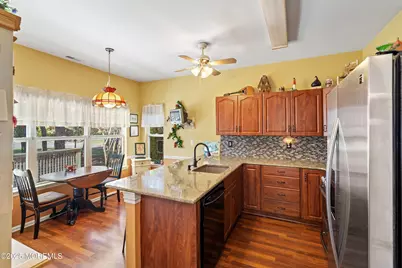 10 Hampton Road, Manahawkin, NJ 08050 - Photo 5