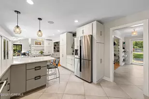 35 Sunnybank Dr, Shrewsbury, NJ 07702 - Photo 7