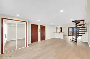 32 Lakewood Ave, Keansburg, NJ 07734 - Photo 3