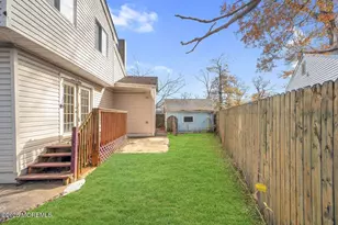 32 Lakewood Ave, Keansburg, NJ 07734 - Photo 9