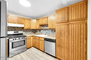 32 Lakewood Ave, Keansburg, NJ 07734 - Photo 5