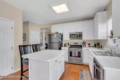 10 Judy Road, Eatontown, NJ 07724 - Photo 13