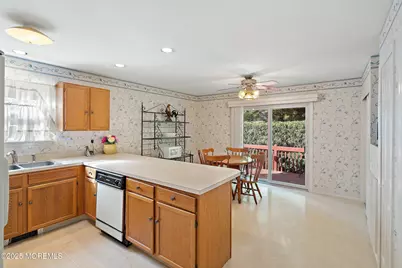 401 Lily Court, Whiting, NJ 08759 - Photo 5