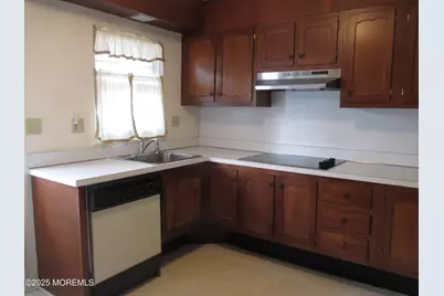 681B New Castle Court, Lakewood, NJ 08701 - Photo 9